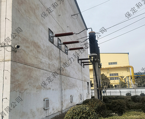 126kV復(fù)合穿墻套管現(xiàn)場運(yùn)行2